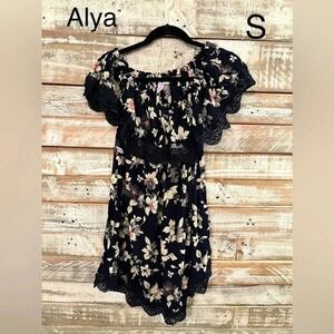 Alya Floral Off Shoulder Mini Dress Womens S Navy Blue Crochet Lace Boho